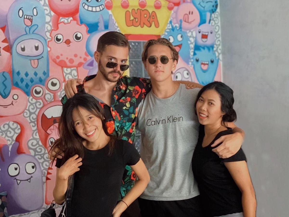 塞米亚克 Stellar Capsules旅舍 外观 照片 LARA at the 2019 Jakarta International Film Festival
